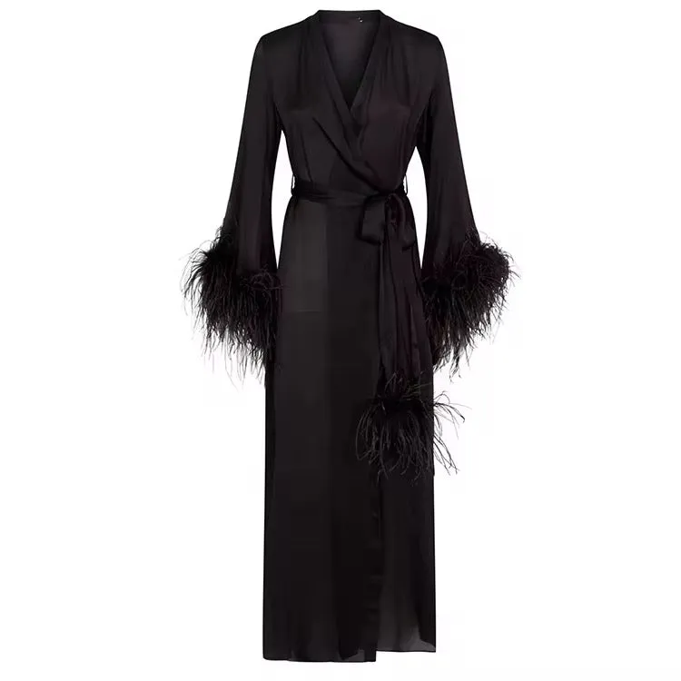 ملابس نوم نسائية من ريش النعام   Women's ostrich feather sleepwear