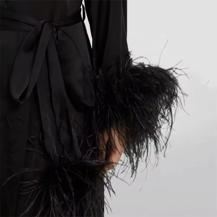 ملابس نوم نسائية من ريش النعام   Women's ostrich feather sleepwear