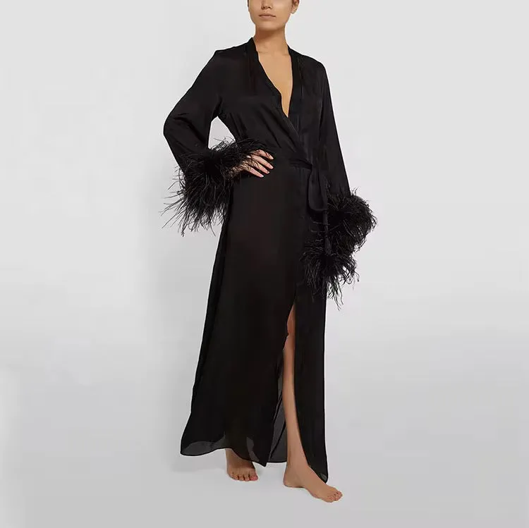 ملابس نوم نسائية من ريش النعام   Women's ostrich feather sleepwear