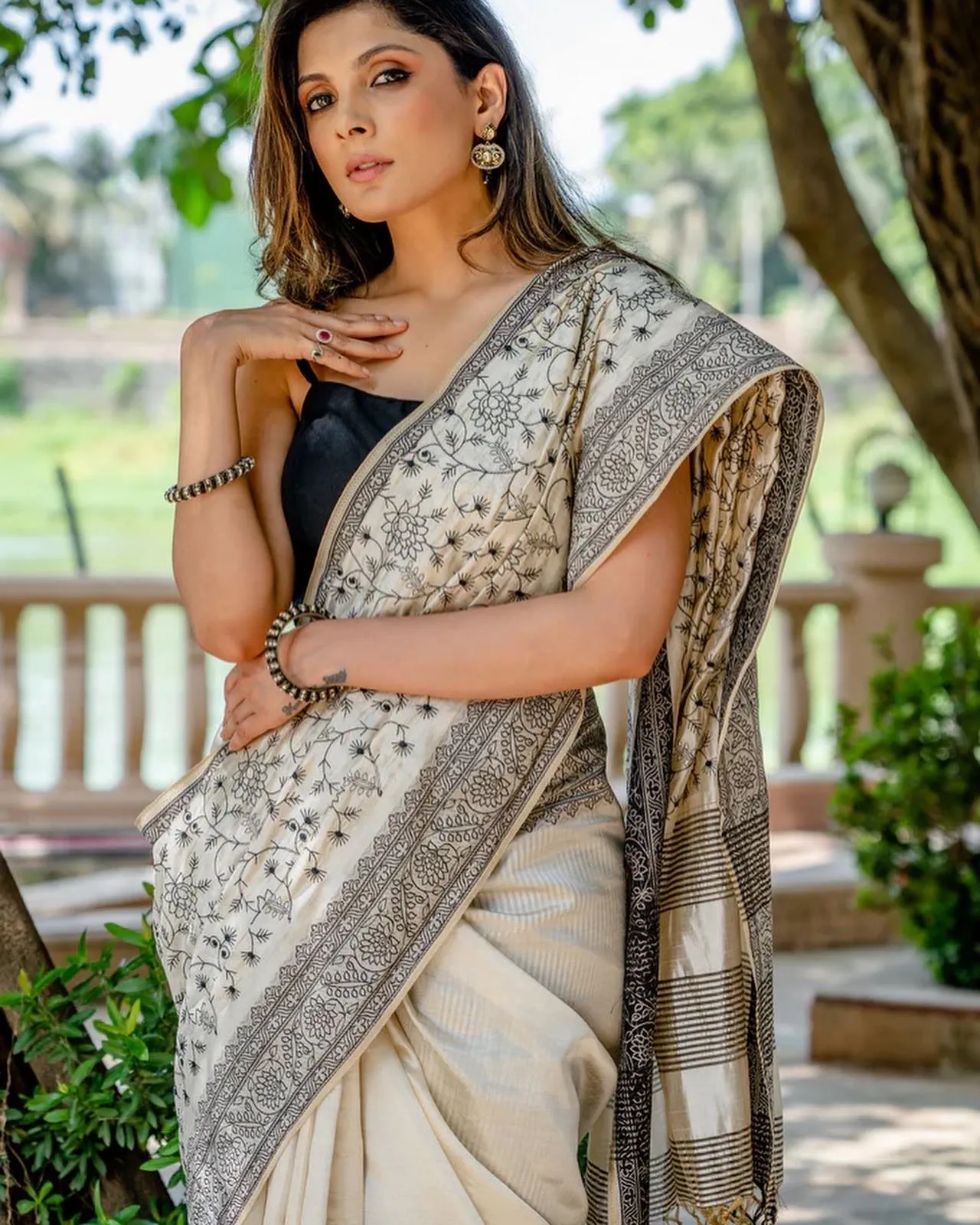 CLASSIC SEMI SILK HEAVY EMBROIDERED OFF WHITE SAREE