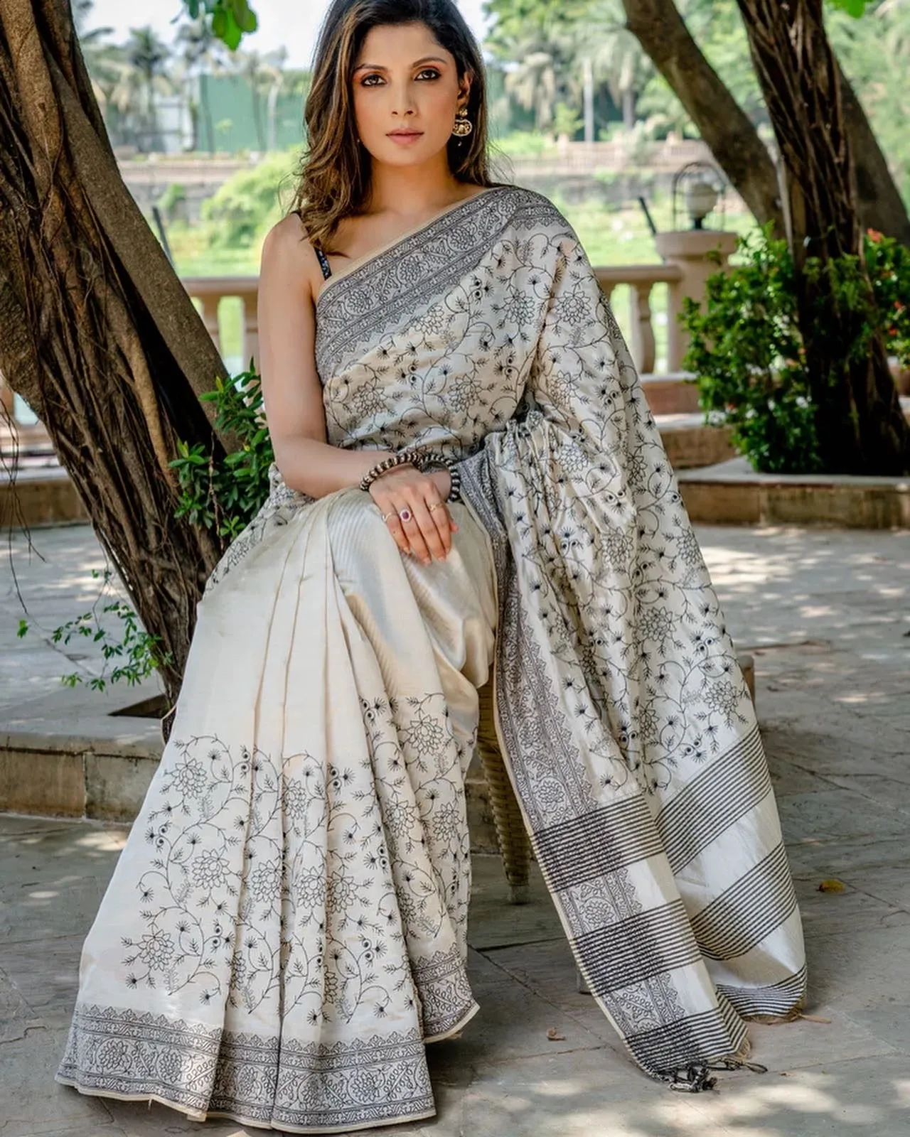 CLASSIC SEMI SILK HEAVY EMBROIDERED OFF WHITE SAREE