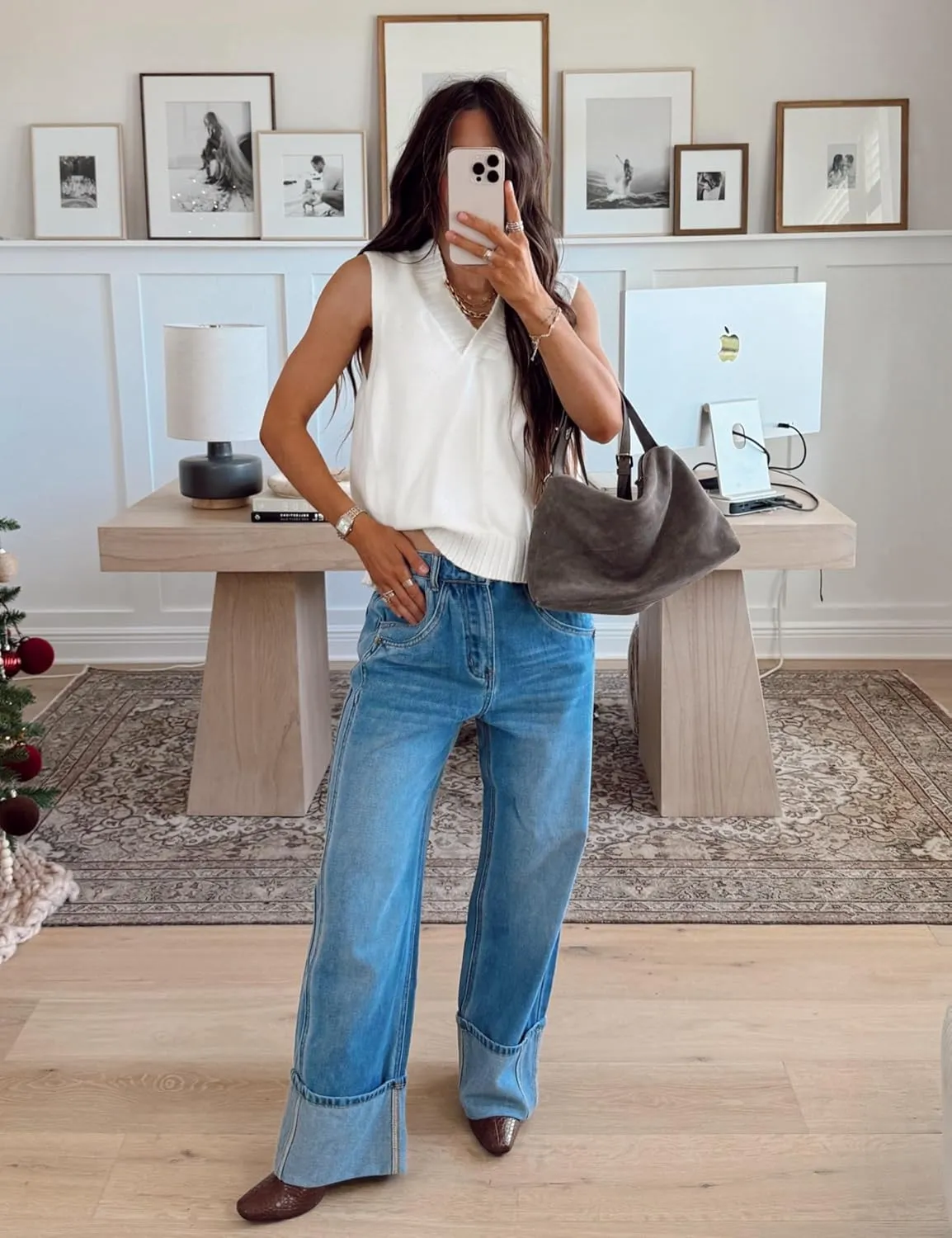 Daacee Women's V Neck Sweater Vest Casual Summer Loose Side Slit Sleeveless Pullover Knit Tank Tops
