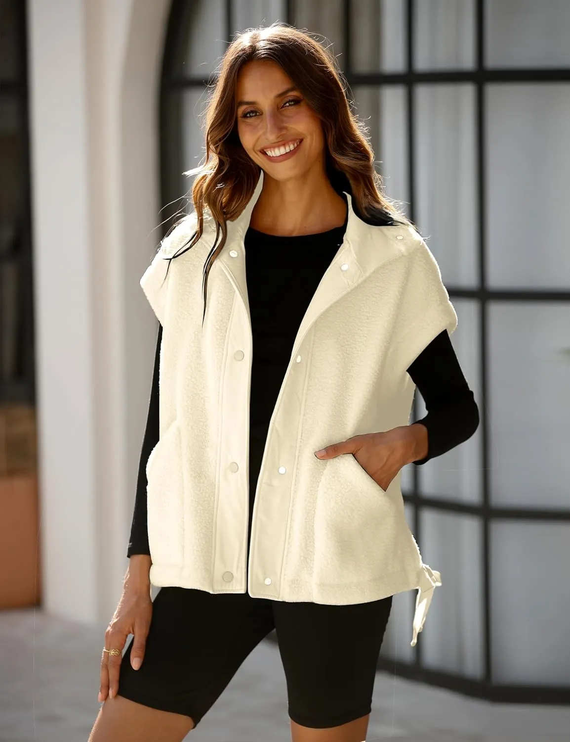 Women Oversized Fleece Vest Trendy Sleeveless Button Down Fuzzy Sherpa Jacket Winter Warm Outerwear Vest with Pockets