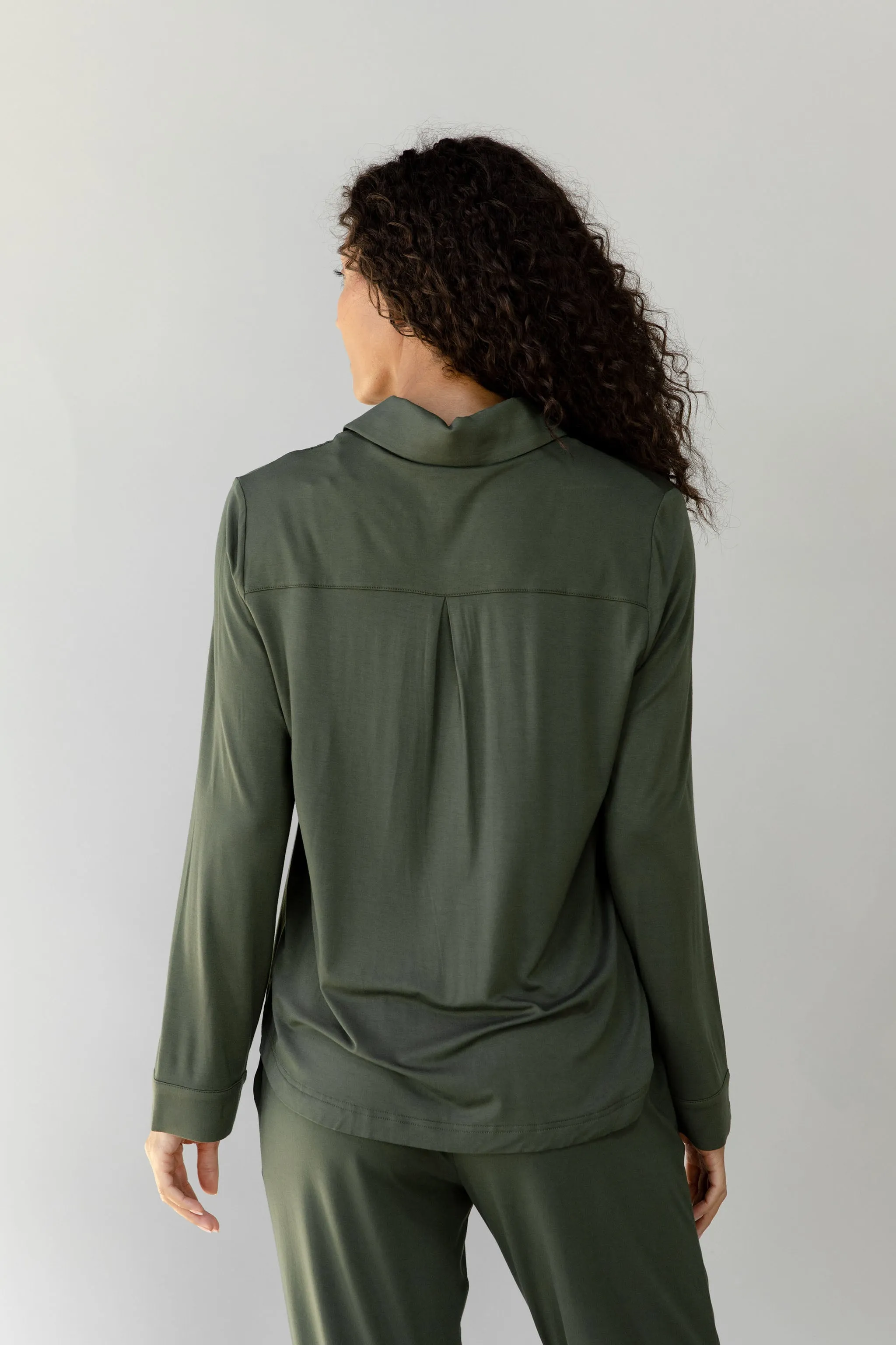 Women's Bamboo Stretch-Knit Collared Long Sleeve Button Down