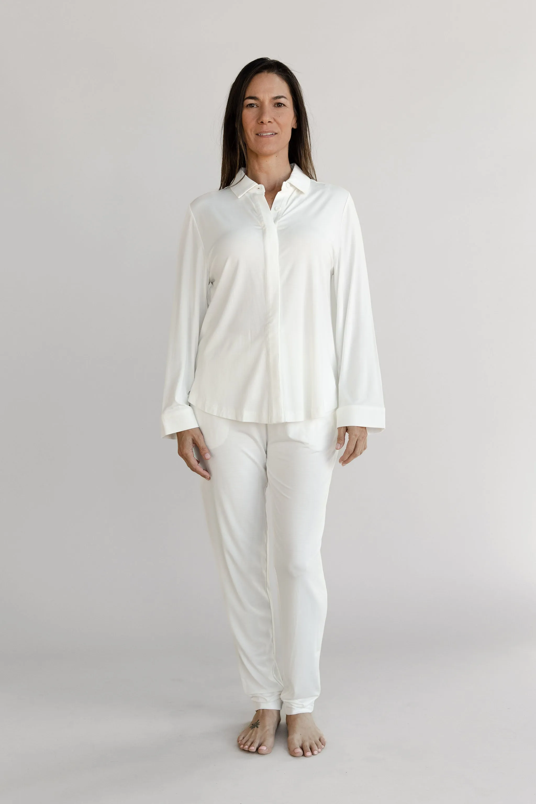 Women's Bamboo Stretch-Knit Collared Long Sleeve Button Down