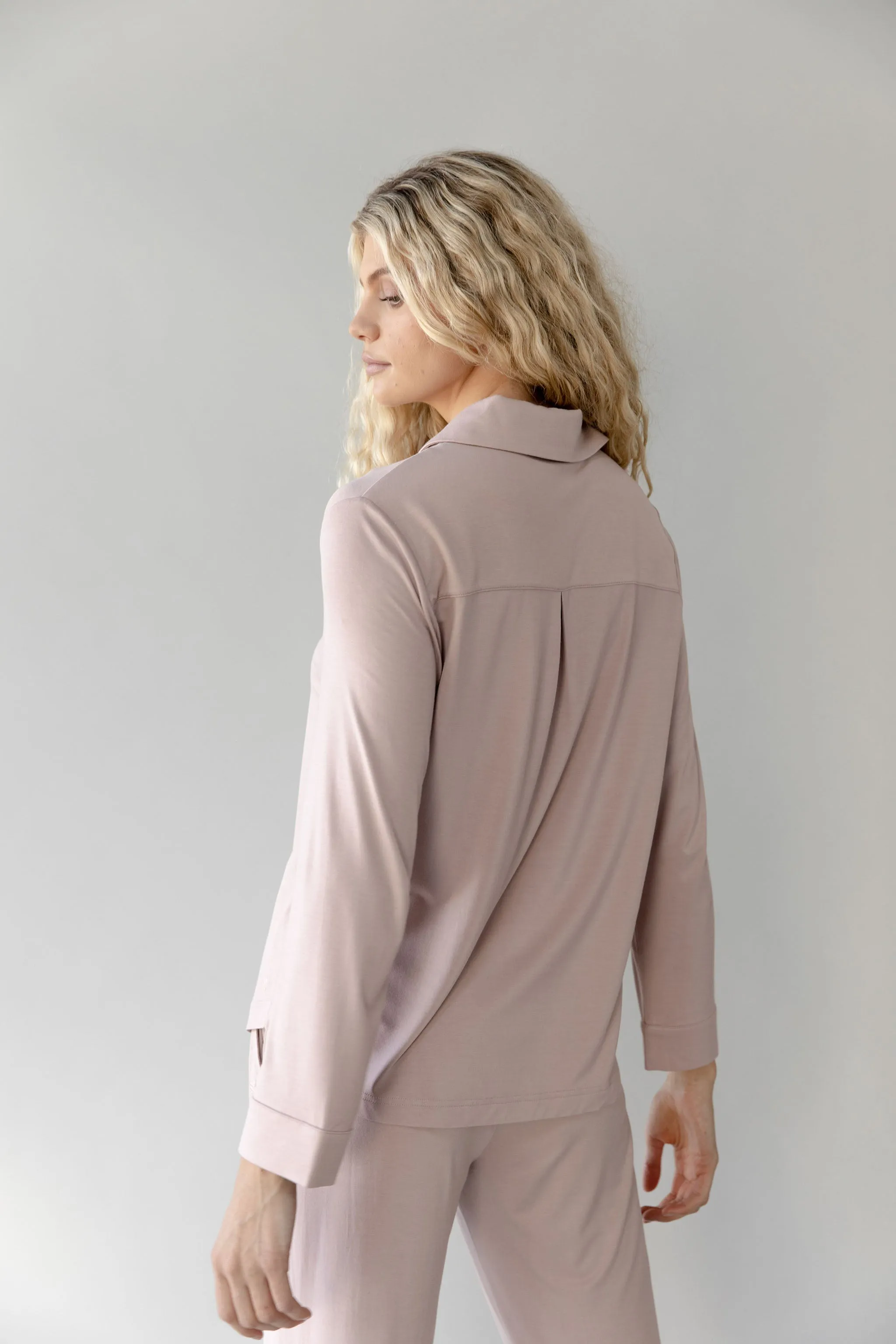 Women's Bamboo Stretch-Knit Collared Long Sleeve Button Down