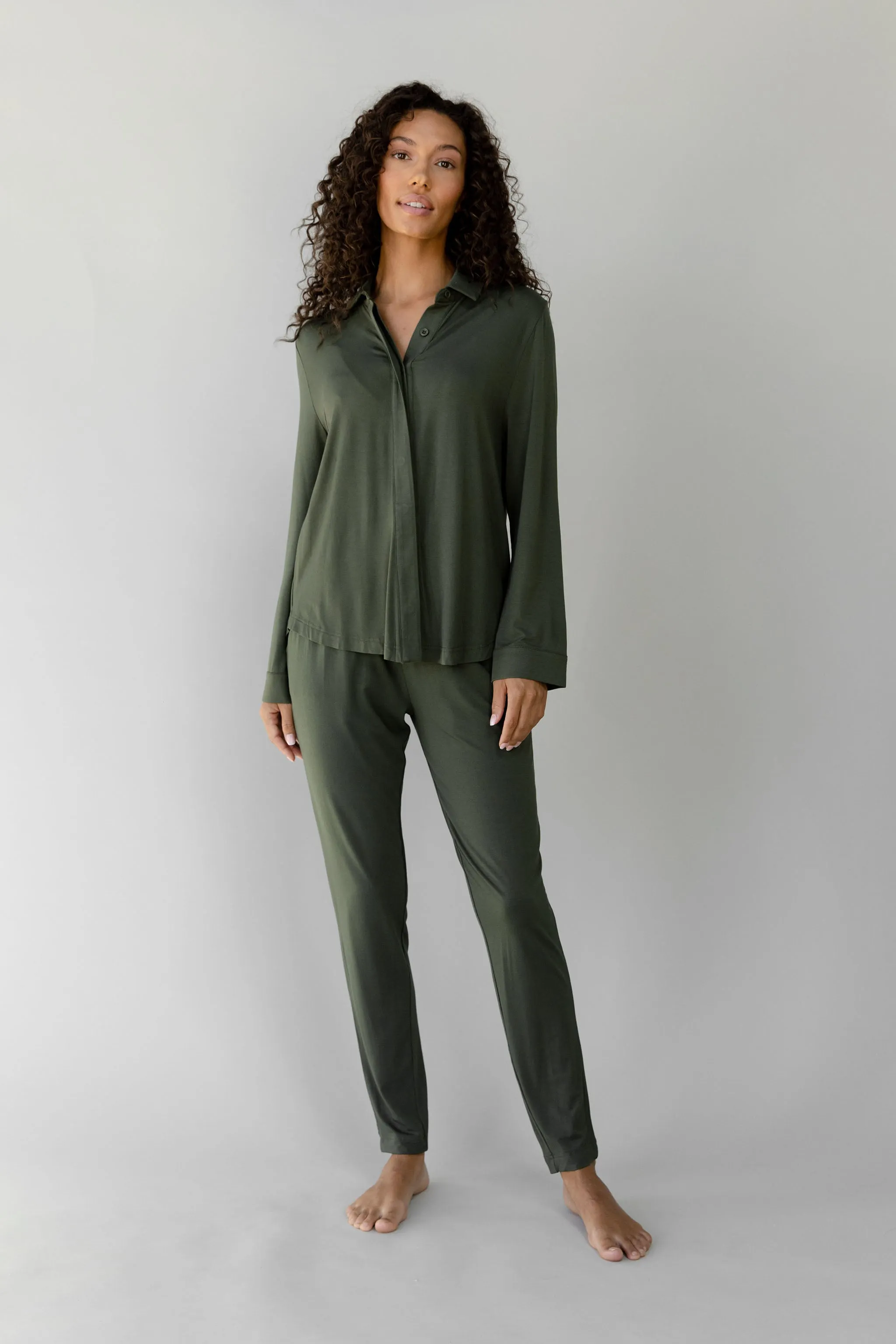 Women's Bamboo Stretch-Knit Collared Long Sleeve Button Down