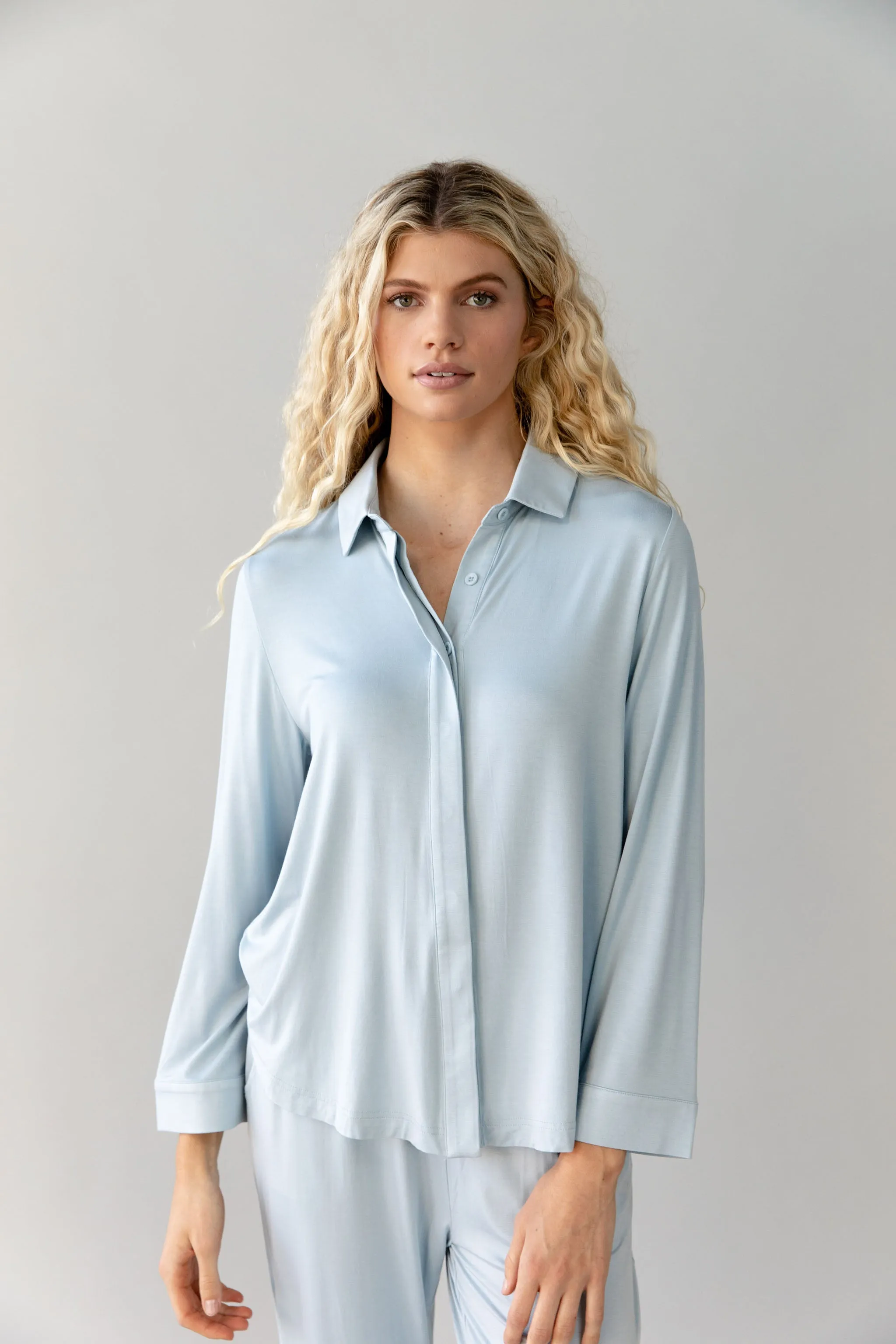 Women's Bamboo Stretch-Knit Collared Long Sleeve Button Down