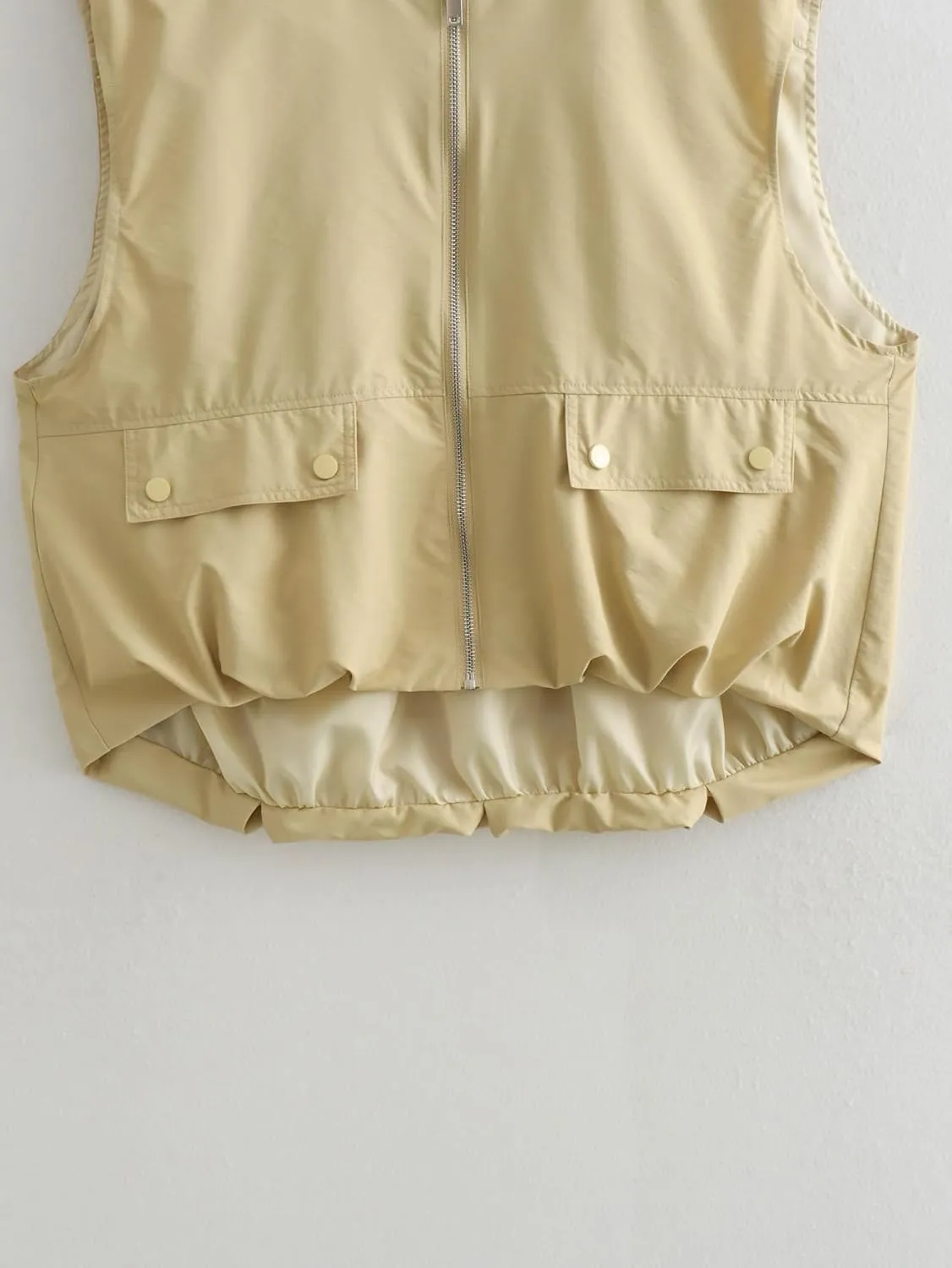 Women's Cargo Vest Oversized Zip Up Vest Casual Ruched Hem Sleeveless Blazer Jackets Vest Top with Pocket